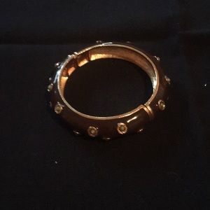Enamel cuff
